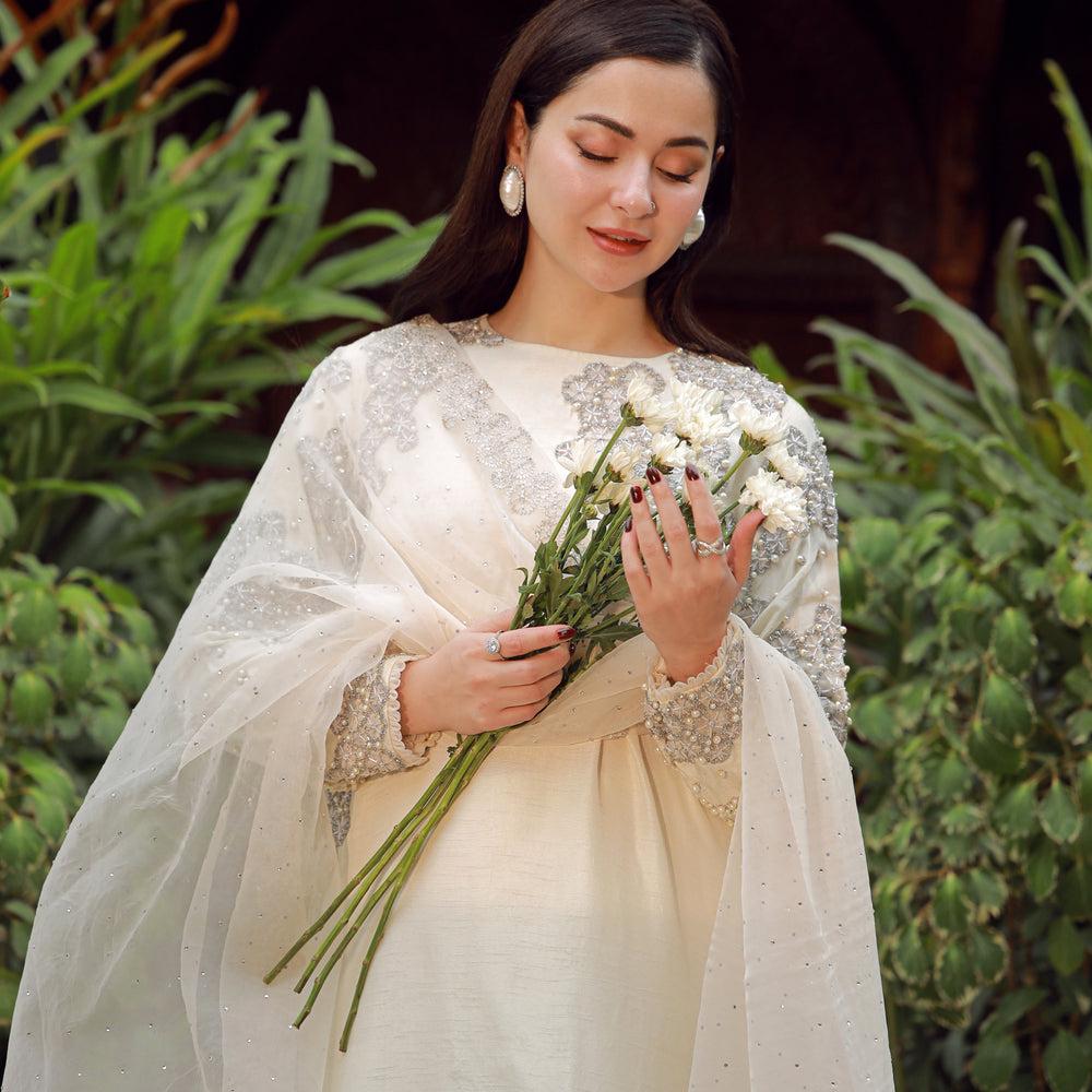 
                  
                    Hania Aamir - White x MH
                  
                