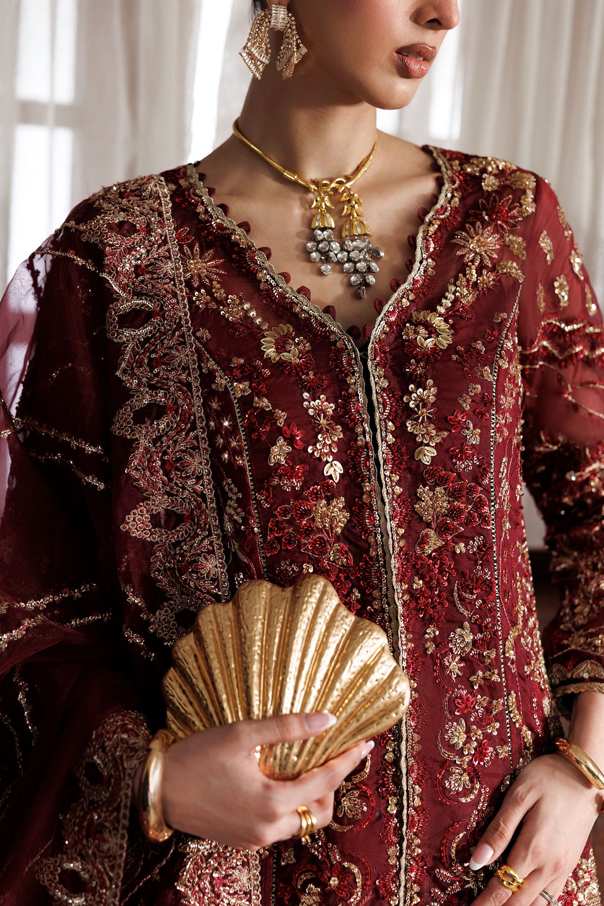 
                  
                    Mehrosh
                  
                