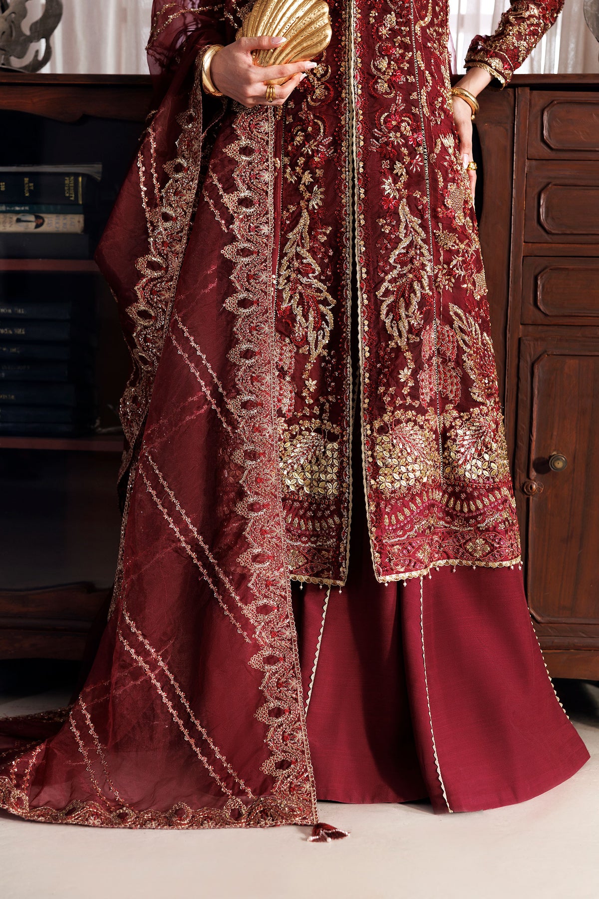 
                  
                    Mehrosh
                  
                