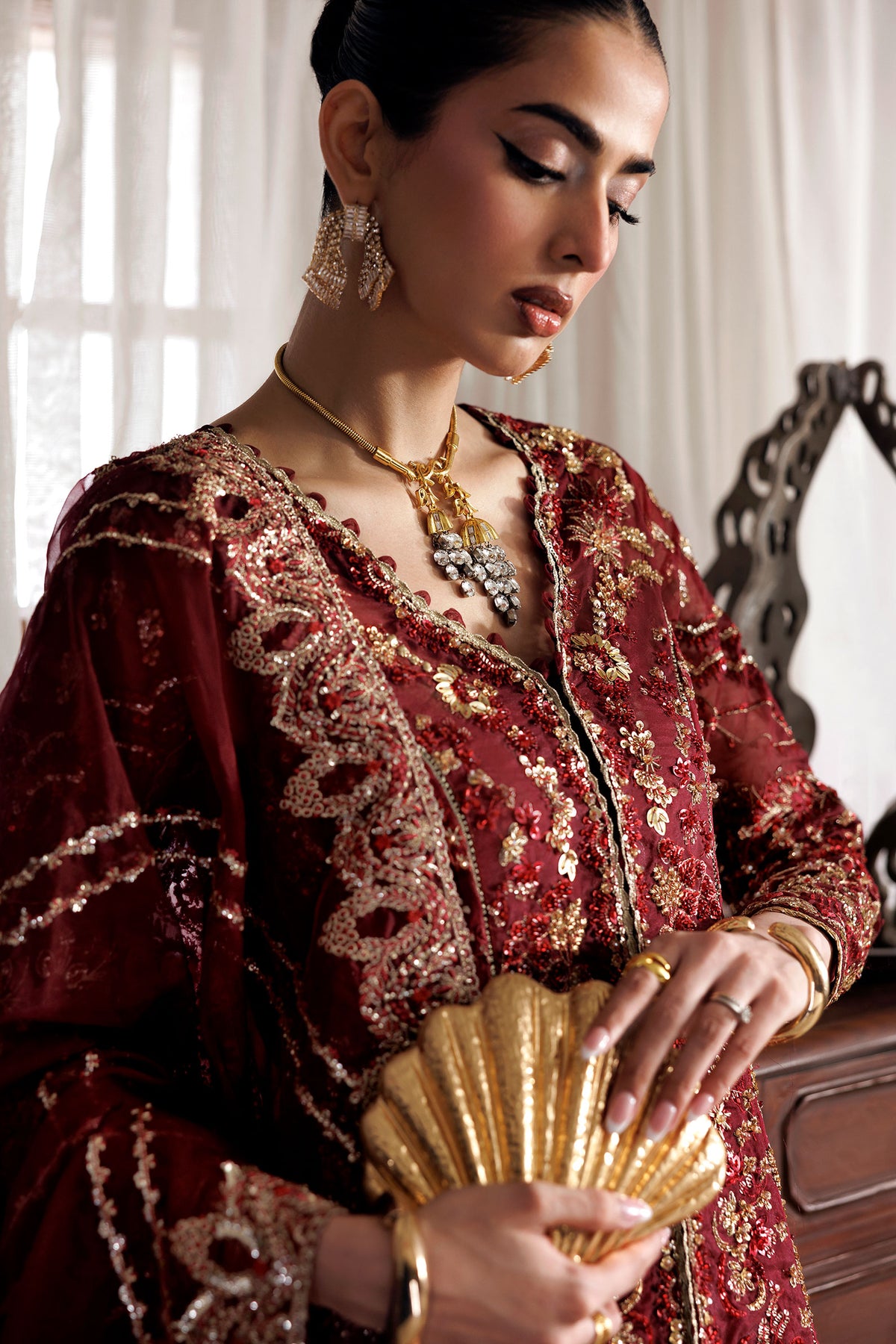 
                  
                    Mehrosh
                  
                