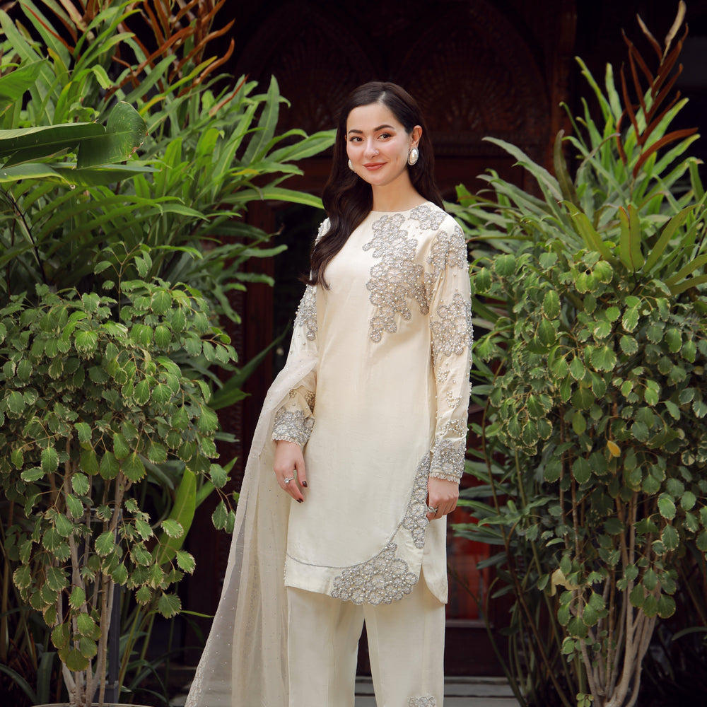 
                  
                    Hania Aamir - White x MH
                  
                