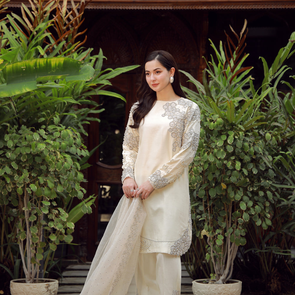 
                  
                    Hania Aamir - White x MH
                  
                